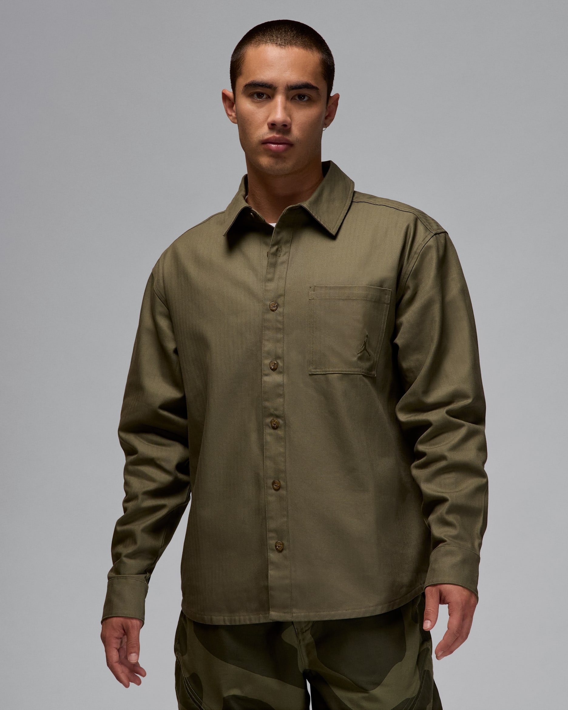 Jordan Essentials Men's Button-Down Shirt. Nike JP